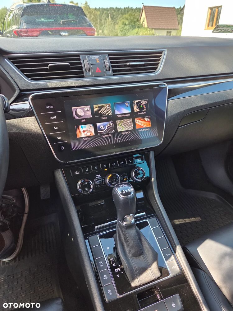 Skoda Superb 2.0 TSI 4x4 L&K DSG - 14