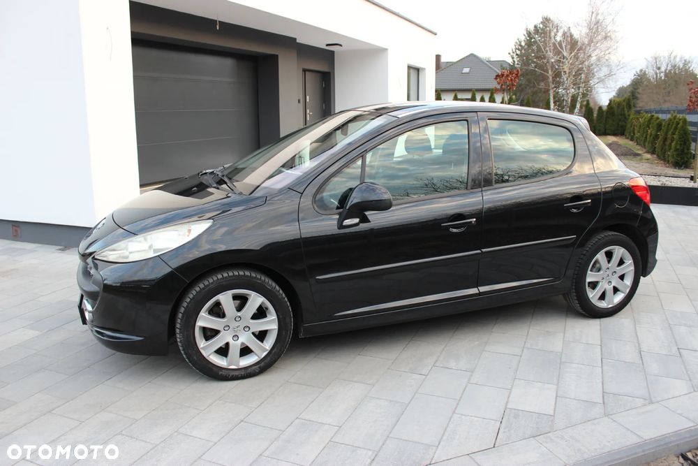 Peugeot 207 - 6