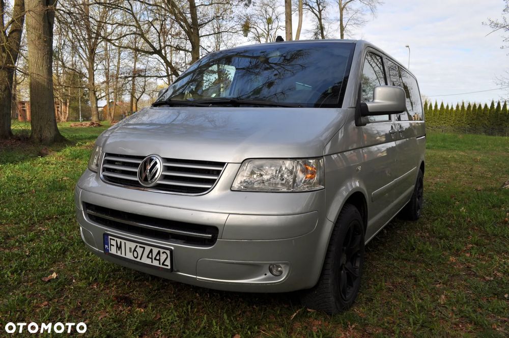 Volkswagen Multivan - 2