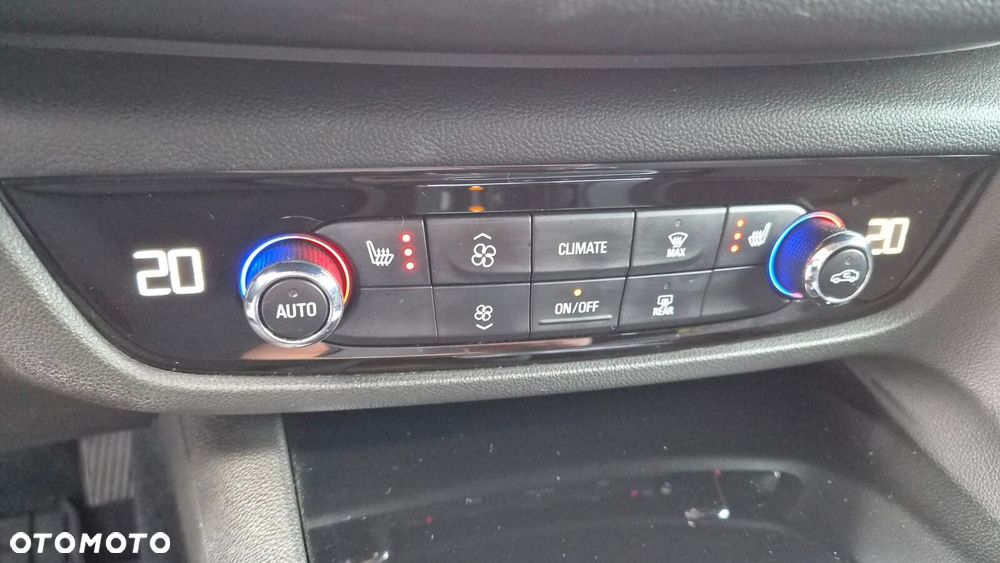 Opel Insignia - 29