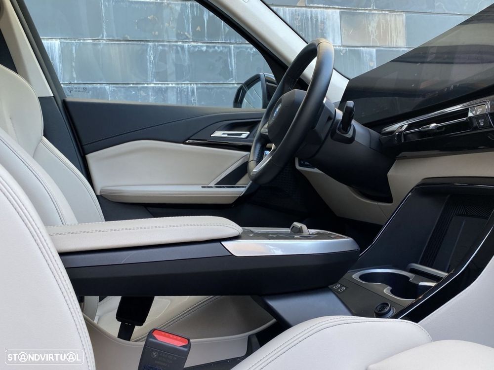 BMW iX1 eDrive20 xLine - 15