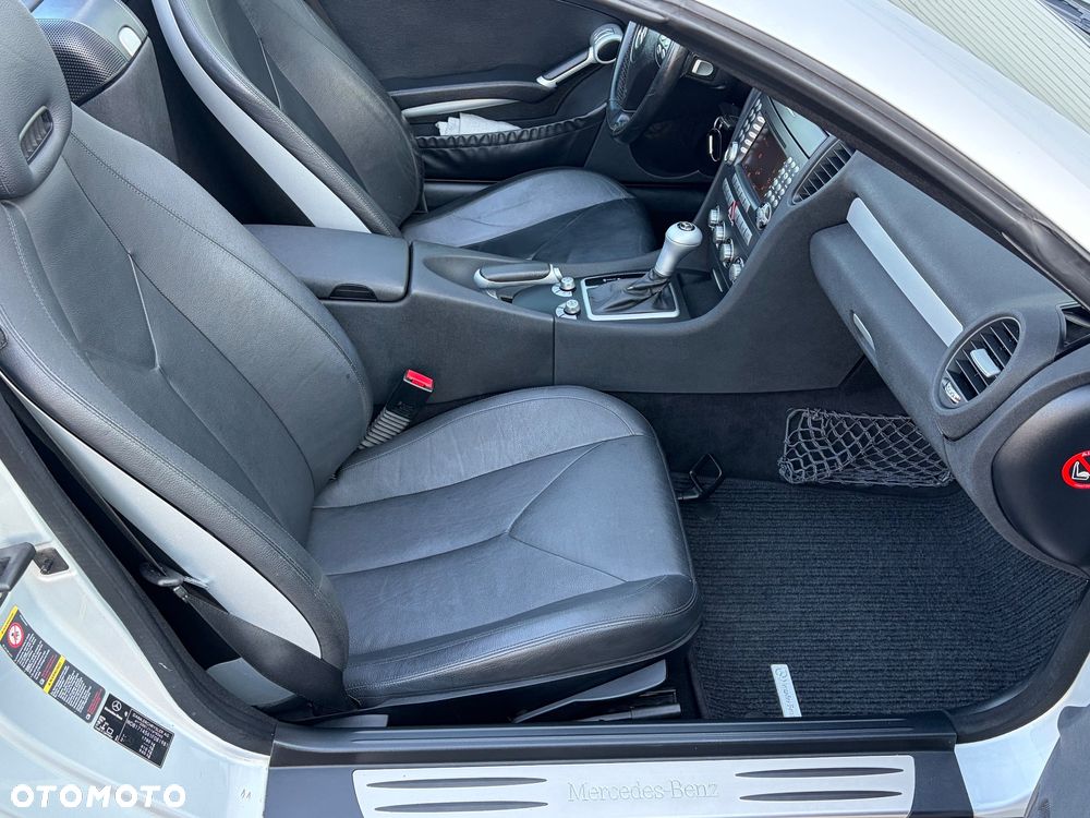 Mercedes-Benz SLK 350 7G-TRONIC - 19