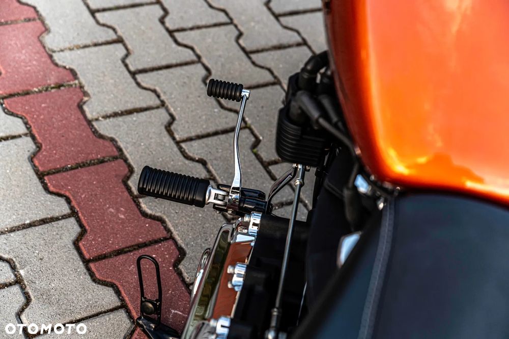 Harley-Davidson Softail Breakout - 11