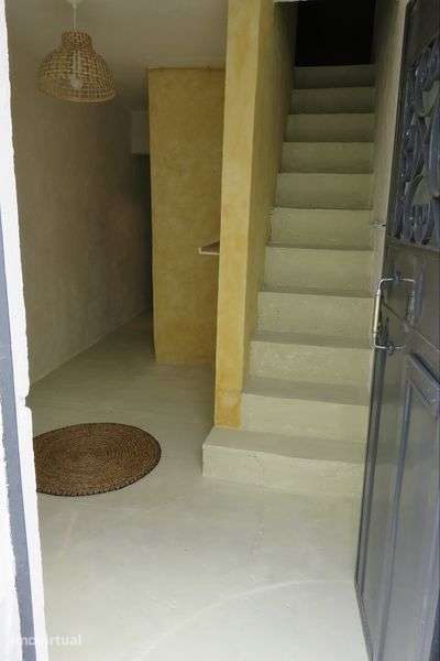 Moradia T2 Remodelada no Centro do Ladoeiro – Idanha-a-Nova - Grande imagem: 2/11