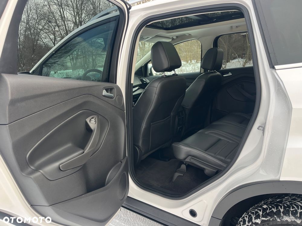 Ford Kuga 1.5 EcoBoost 4WD Titanium - 14