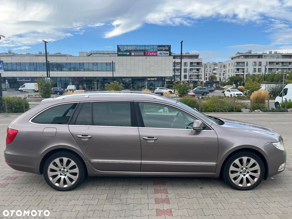 Skoda Superb 2.0 TDI Elegance - 5