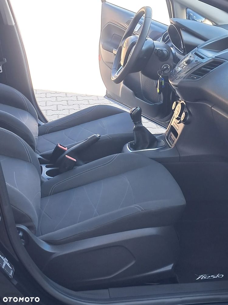 Ford Fiesta 1.0 Champions Edition - 12