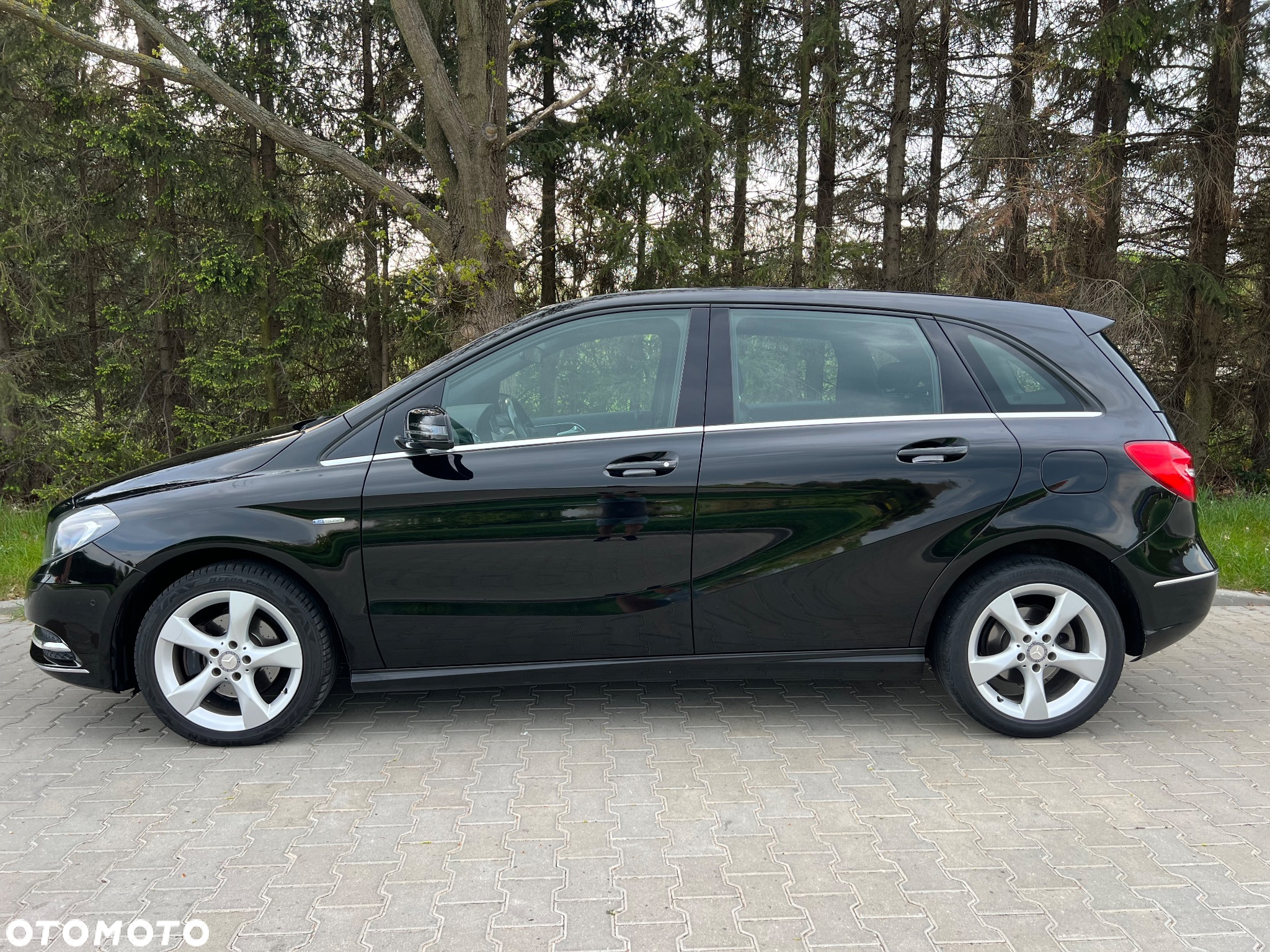 Mercedes-Benz Klasa B 180 CDI (BlueEFFICIENCY) 7G-DCT - 5