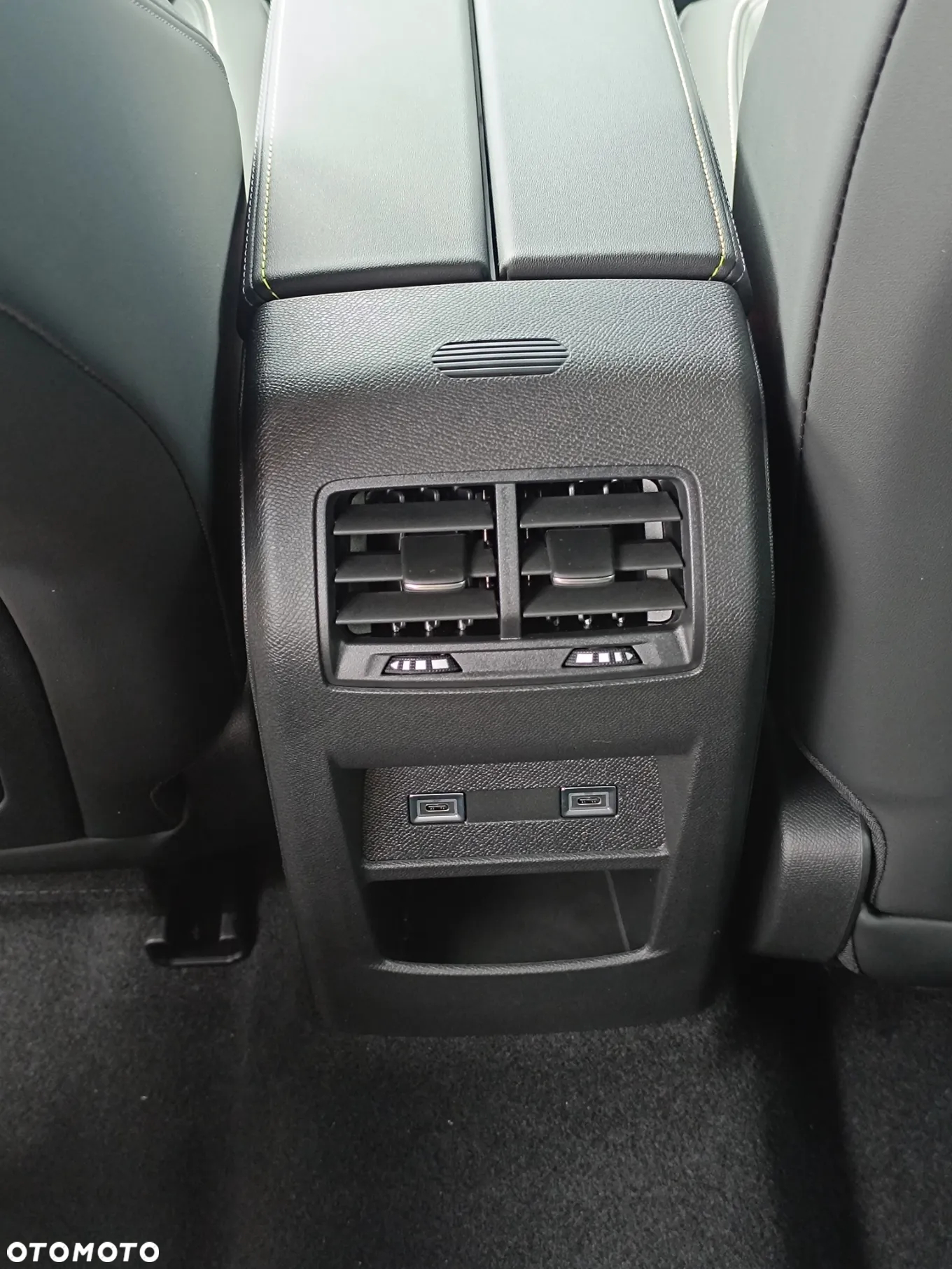 Peugeot 408 1.2 PureTech mHEV GT S&S e-DSC6 - 23