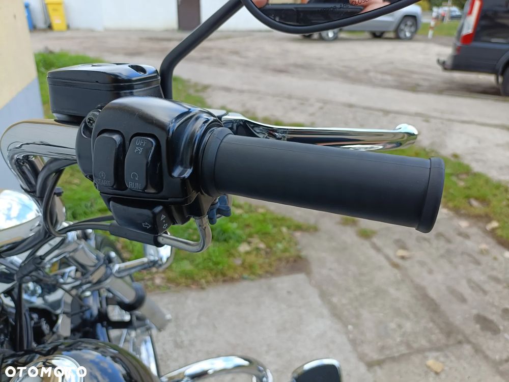 Harley-Davidson Softail Standard - 18