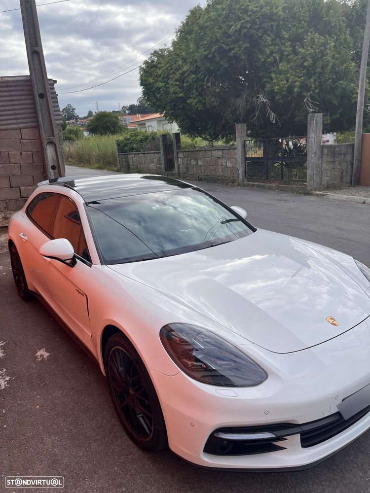 Porsche Panamera 4 E-Hybrid - 41