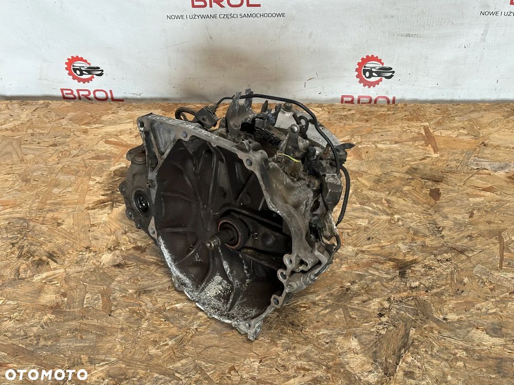 SKRZYNIA BIEGÓW HONDA CIVIC VIII 2.0 TYPE-R  SPWM - 1