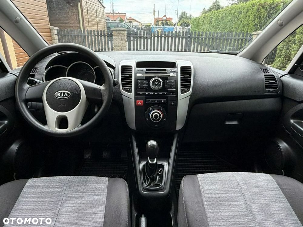 Kia Venga - 12