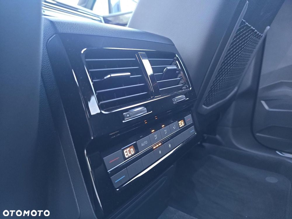 Volkswagen Touareg - 27