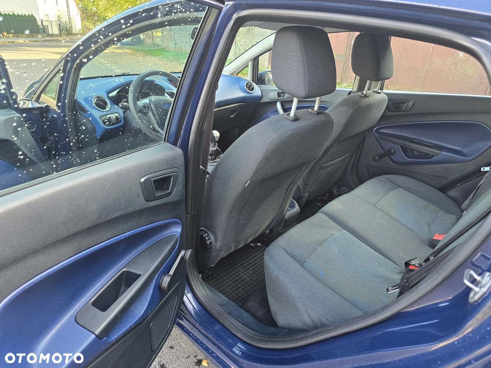 Ford Fiesta - 12
