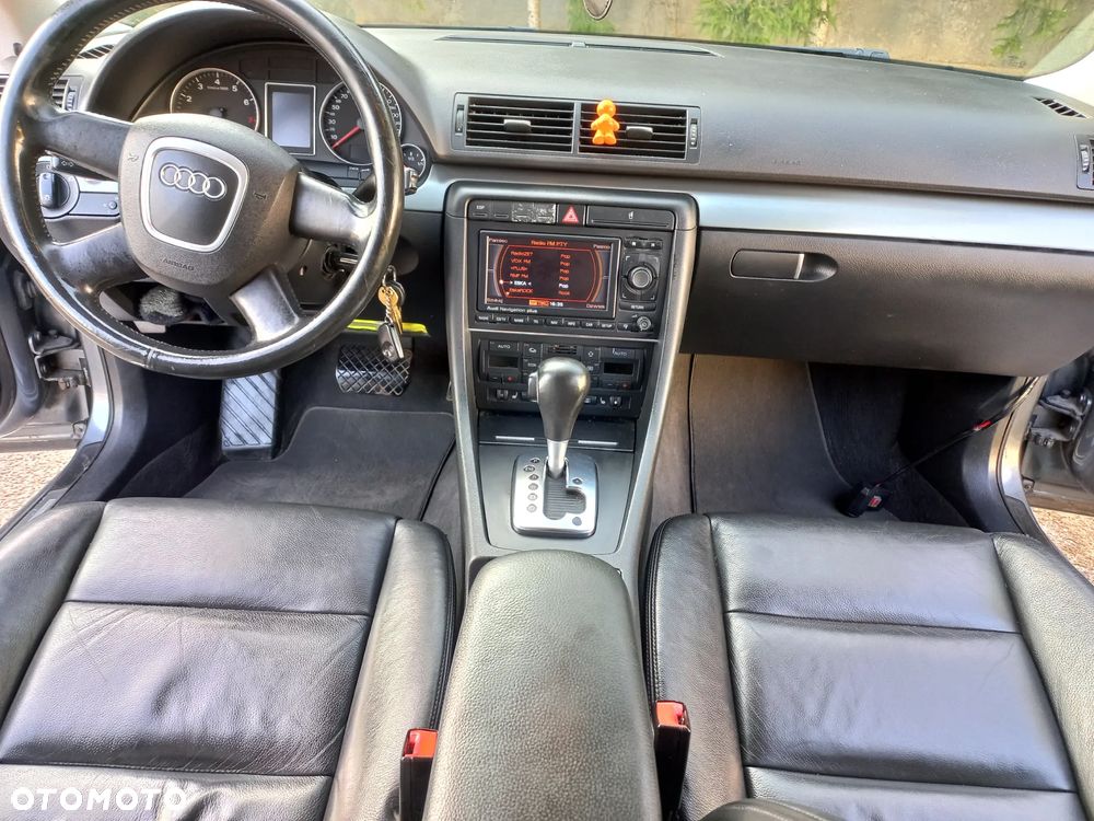 Audi A4 Limousine - 7