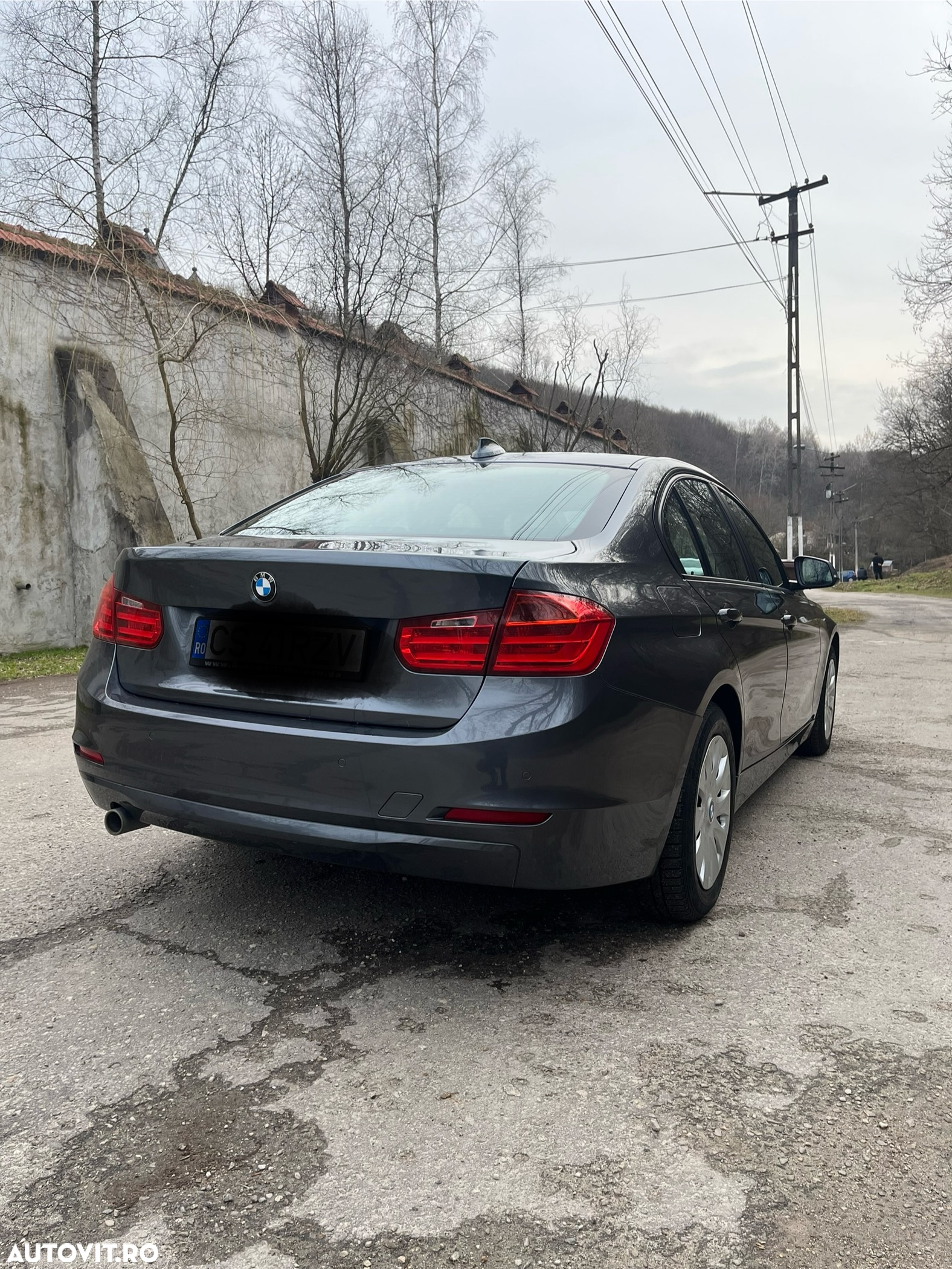 BMW Seria 3 318d - 4