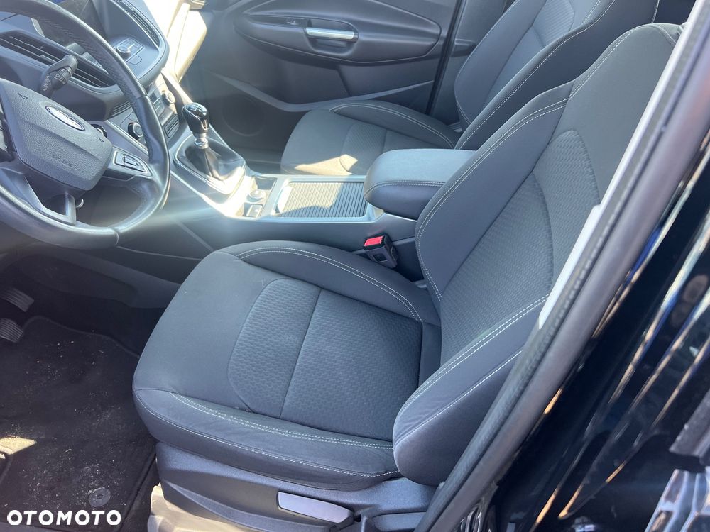 Ford Kuga 1.5 EcoBoost FWD Titanium ASS MMT6 - 17