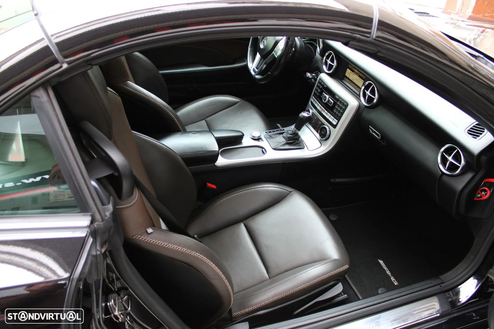 Mercedes-Benz SLK 250 (BlueEFFICIENCY) 7G-TRONIC - 28