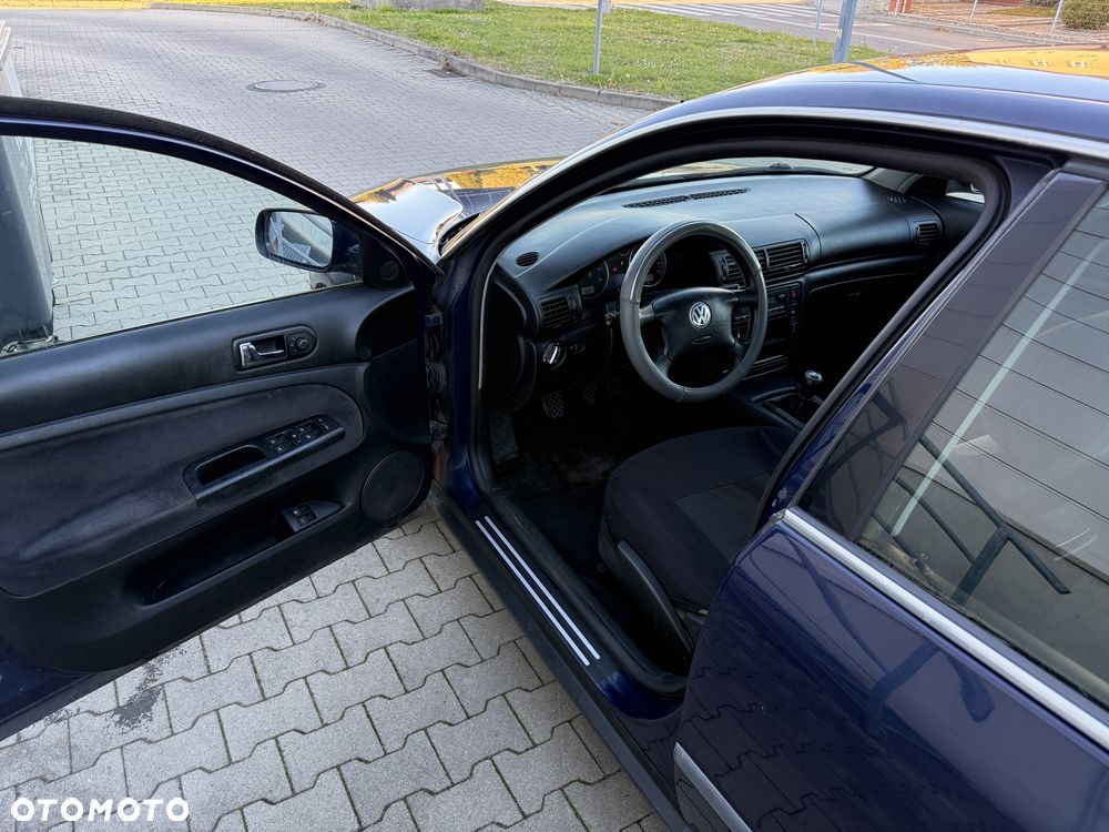 Volkswagen Passat - 5