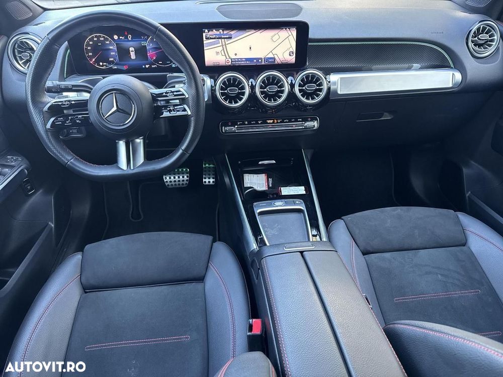 Mercedes-Benz GLB - 12