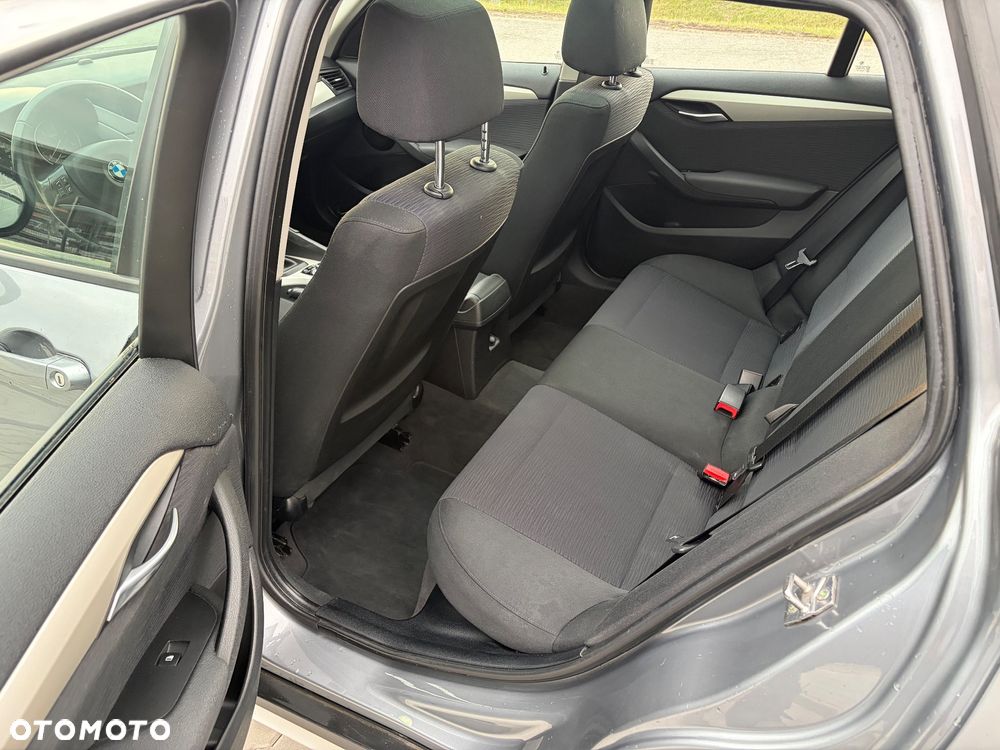 BMW X1 xDrive18d - 10