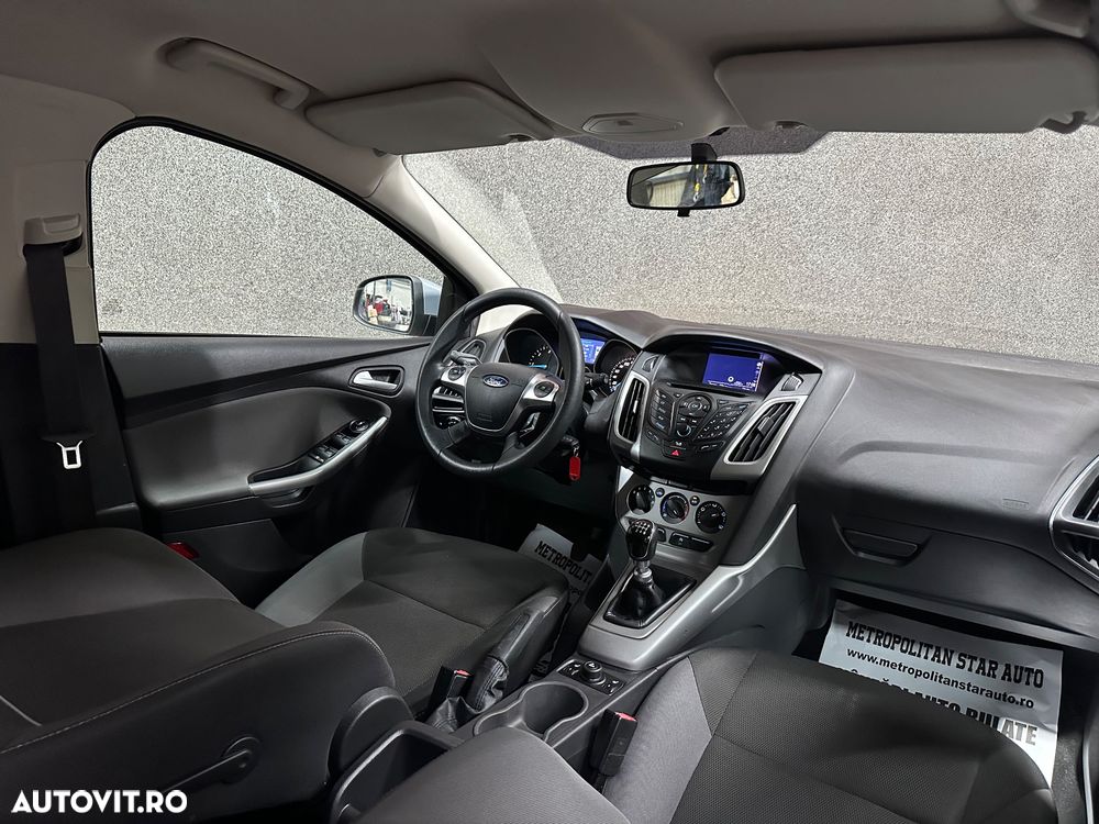 FORD Focus 2011 — imagine 6