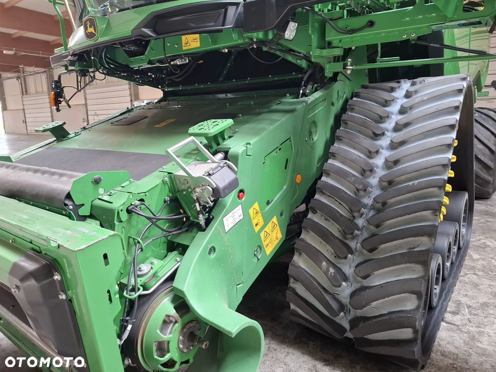 John Deere X9 1100 - 12