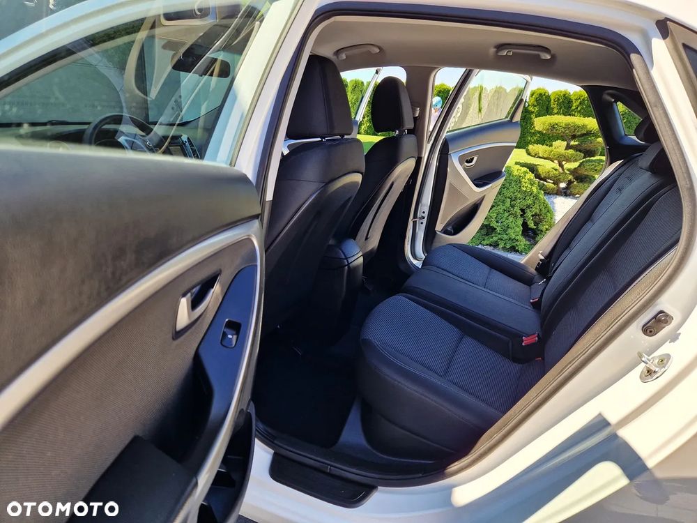 Hyundai i30 blue 1.4 Classic Navigation - 22