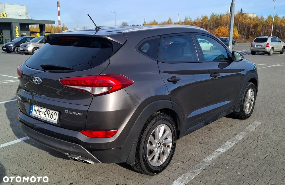 Hyundai Tucson 2.0 CRDI BlueDrive Comfort 2WD - 12