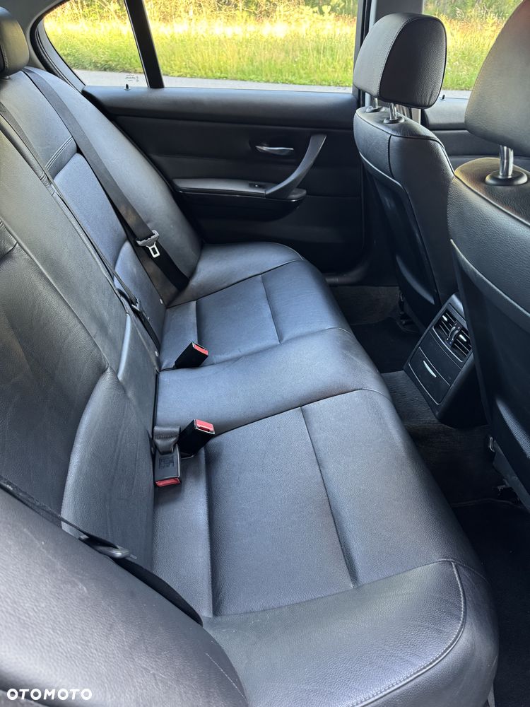 BMW Seria 3 320d - 13