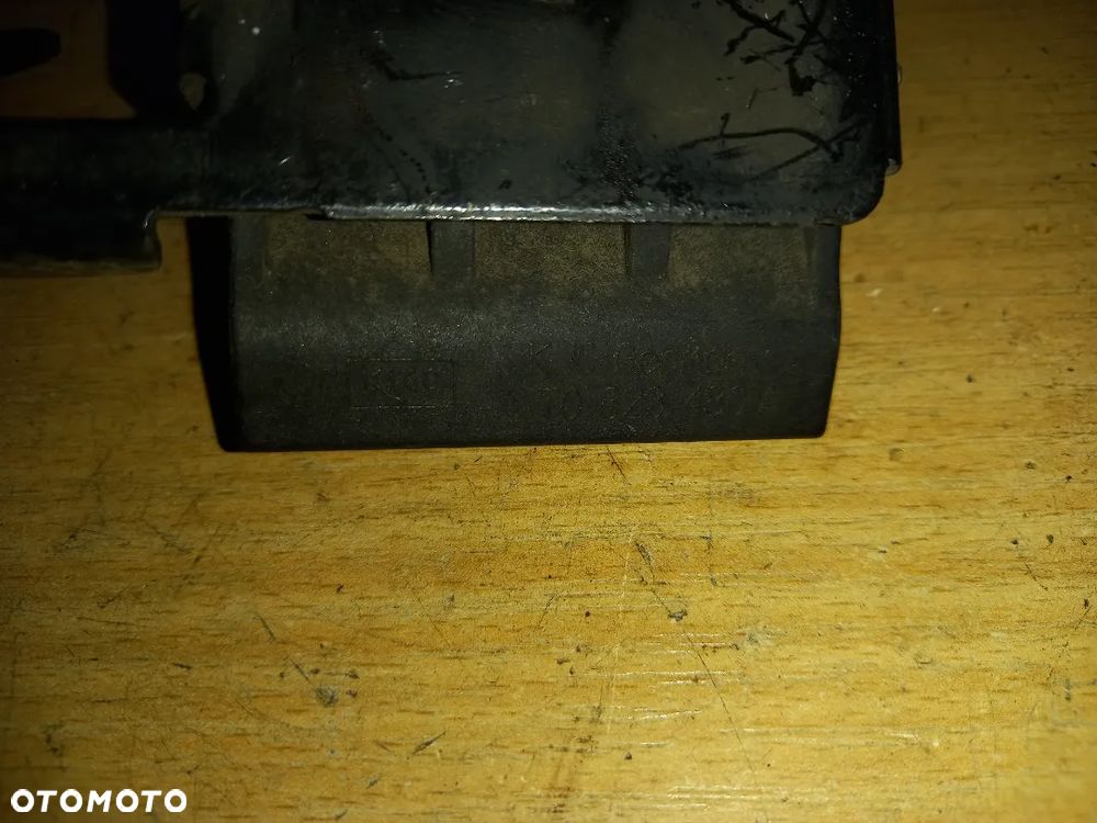 Zamek maski Volkswagen Golf V Plus 1T0823480A - 3