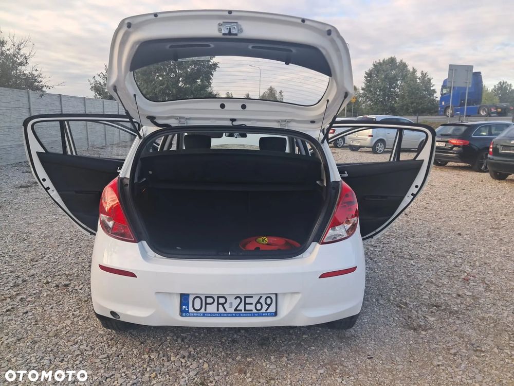 Hyundai i20 - 13