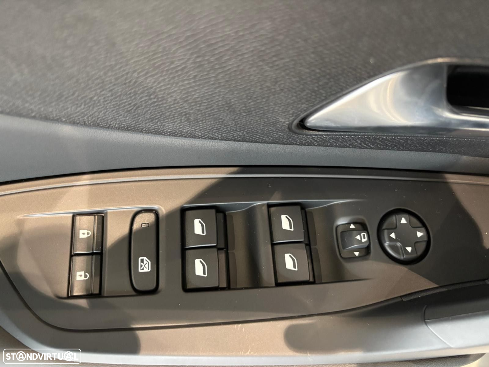 Peugeot 308 1.2 PureTech Allure - 20
