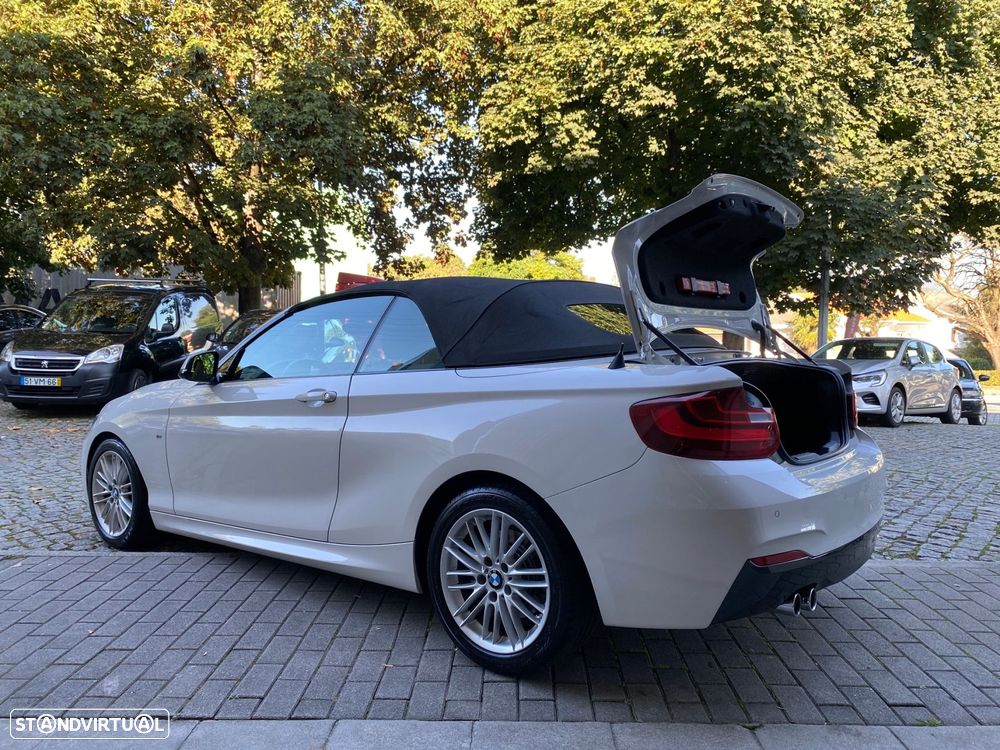BMW 220 d Cabrio Pack M - 35