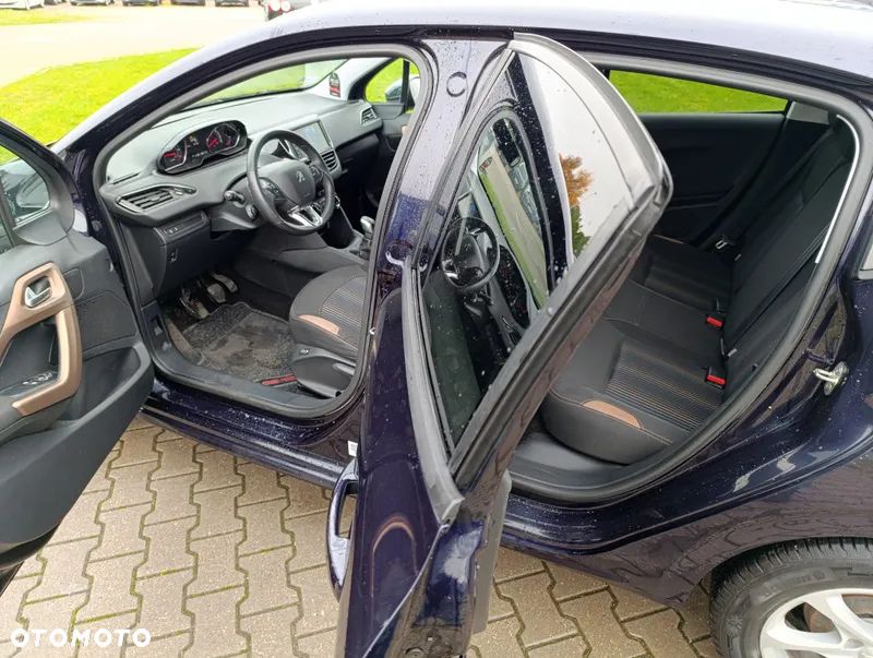 Peugeot 208 1.2 PureTech Style - 14
