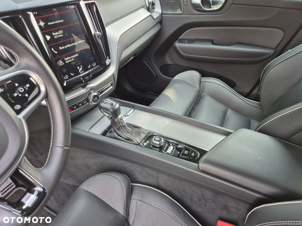 Volvo XC 60 D4 Geartronic RDesign - 16