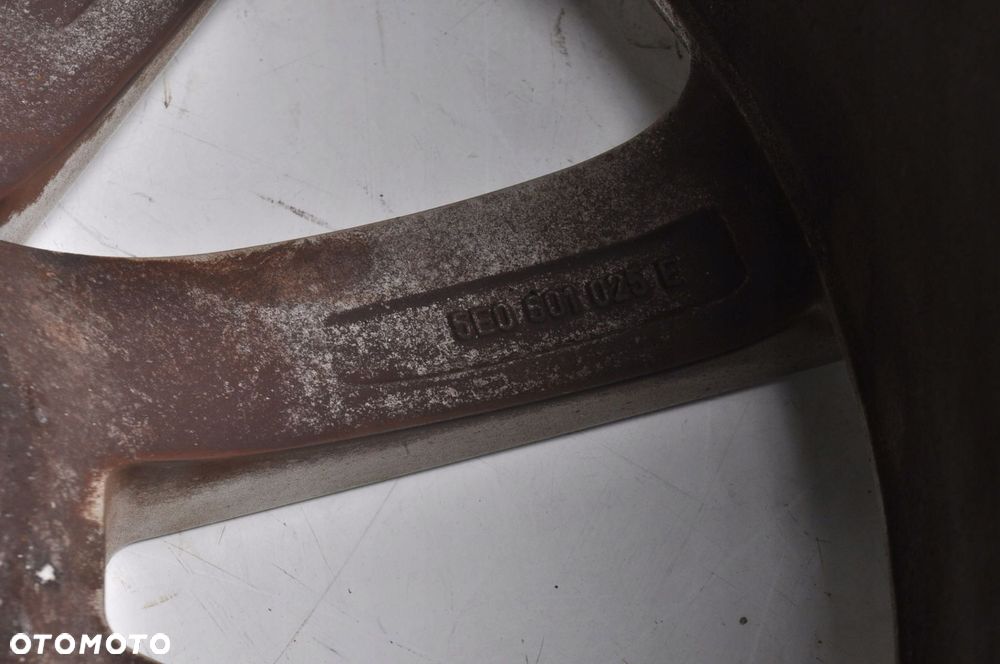 SKODA  FELGI ALUMINIOWE 5E0601025E 17 7.0 ET49 5X112 - 9