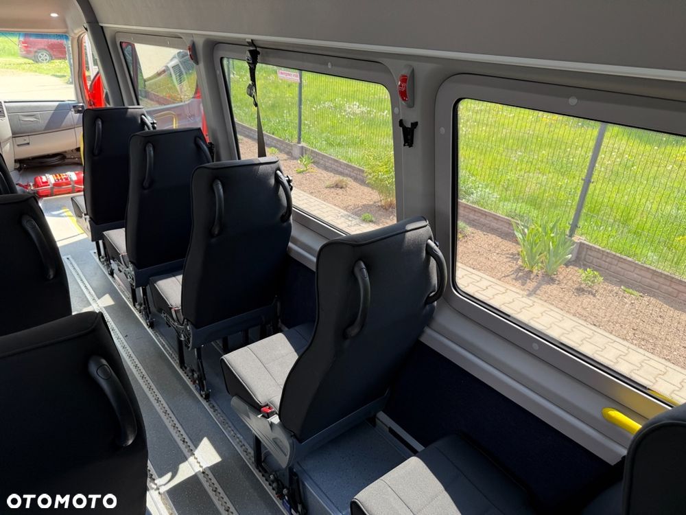 Mercedes-Benz Sprinter 516 - 19