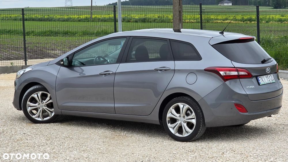 Hyundai i30 1.6 CRDi Classic + - 7