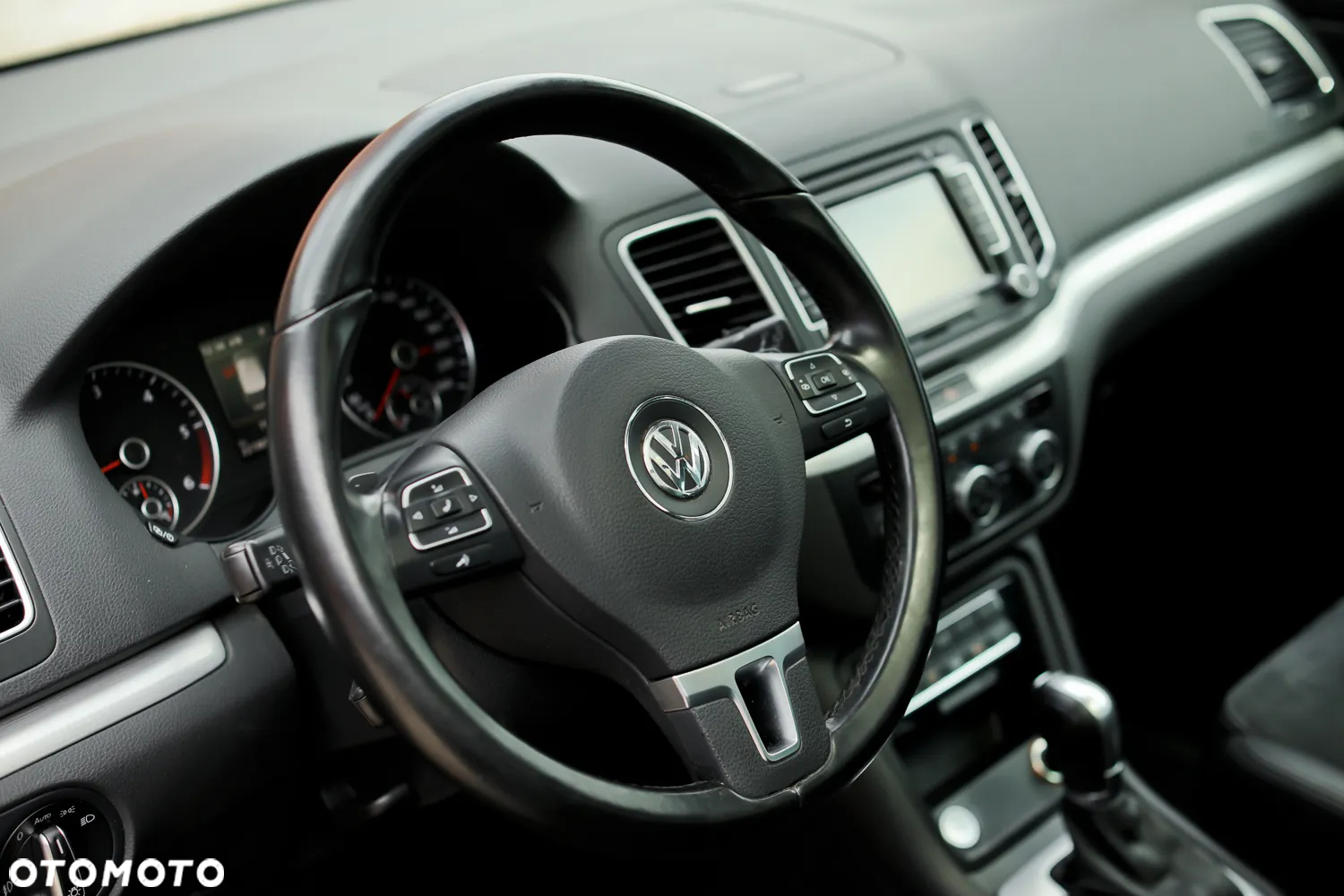 Volkswagen Sharan 2.0 TDI DSG BlueMotion Technology Highline - 31