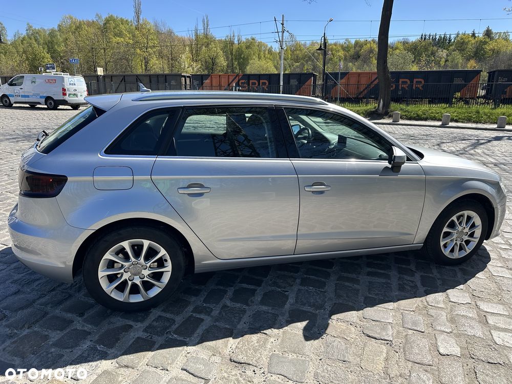 Audi A3 Sportback - 4