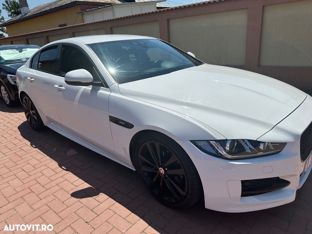 Jaguar XE 2.0 R-Sport - 14