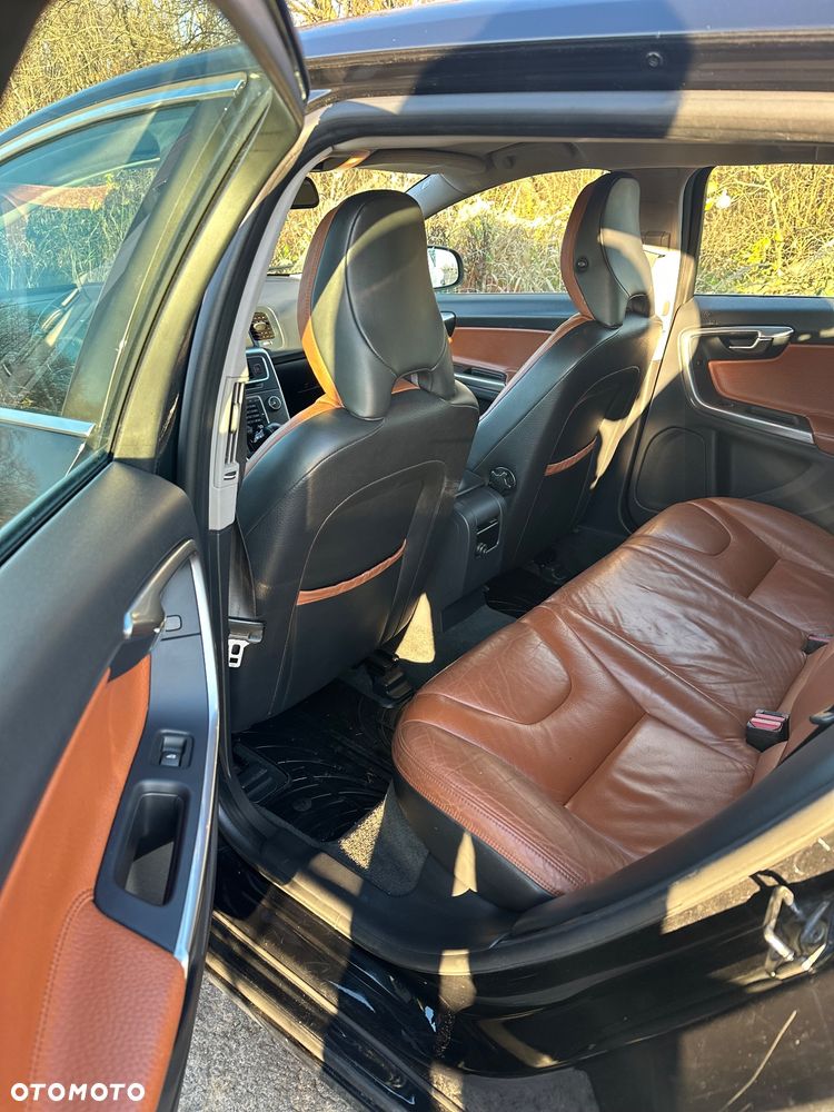 Volvo V60 T3 Summum - 14