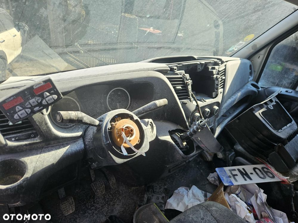 Iveco DAILY 35C18 CHŁODNIA  / KONTENER - 7