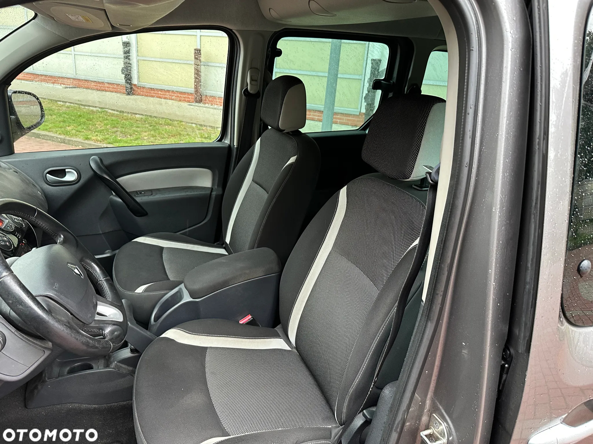 Renault Kangoo 1.6 16V Privilege Plus - 9
