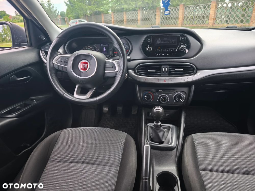 Fiat Tipo 1.4 16v Easy - 16