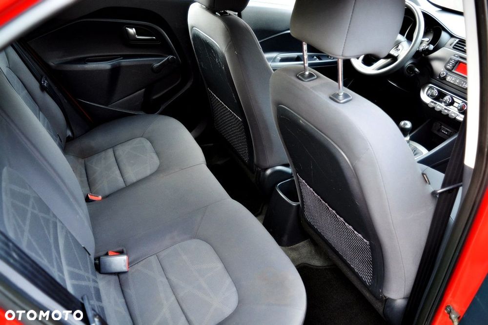 Kia Rio 1.2 Attract - 17