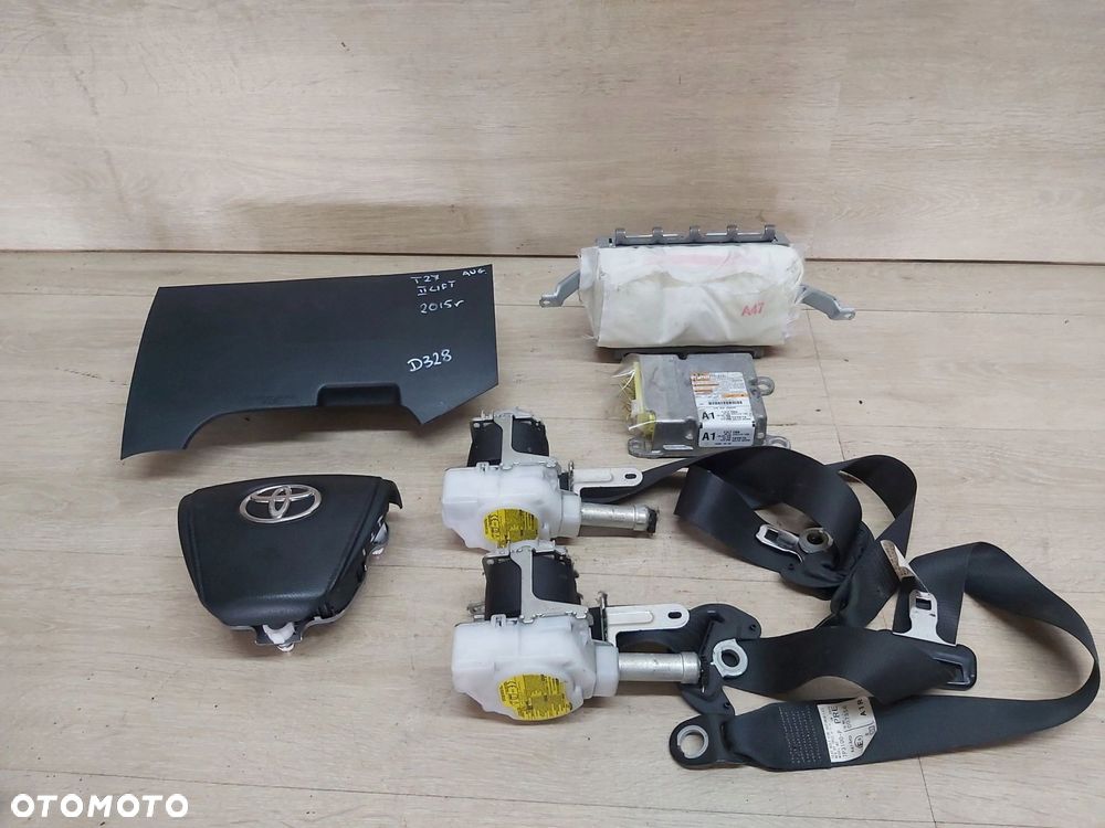 Toyota Avensis T27 LIFT 14-18r poduszka air bag kierowcy deska pas 2015r - 1