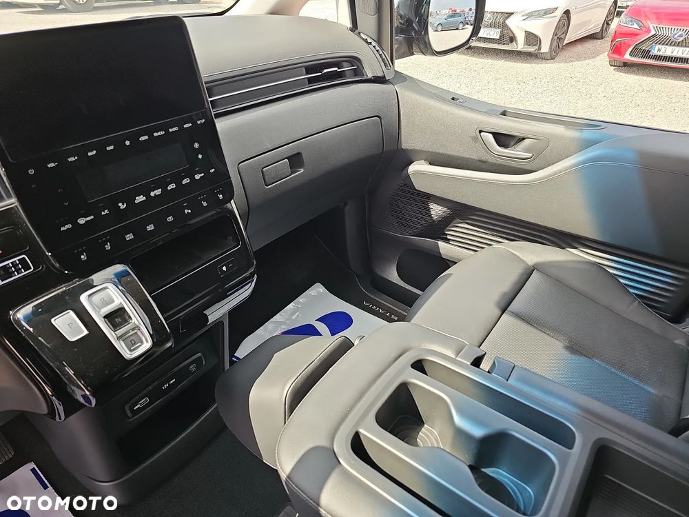 Hyundai Staria - 16